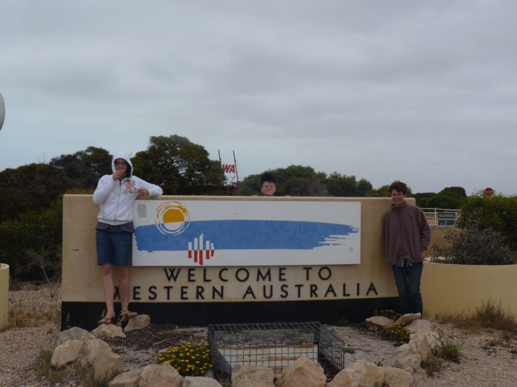 Welcome To Western Australia Sign Border Village South Australia