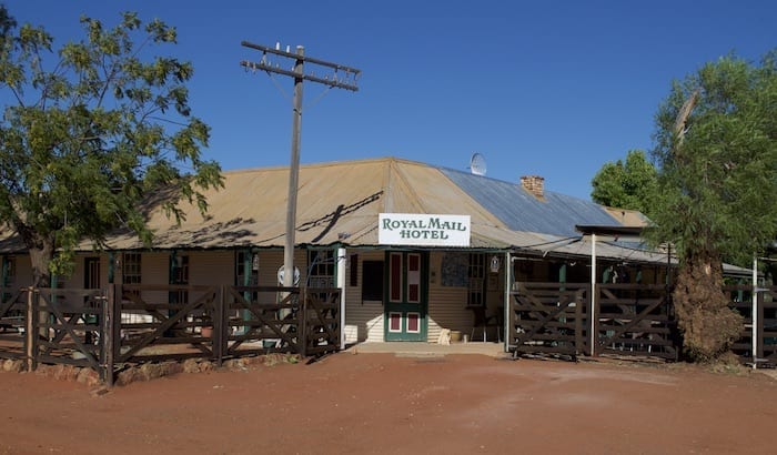 Royal Mail Hotel Hungerford, Camping Paroo River