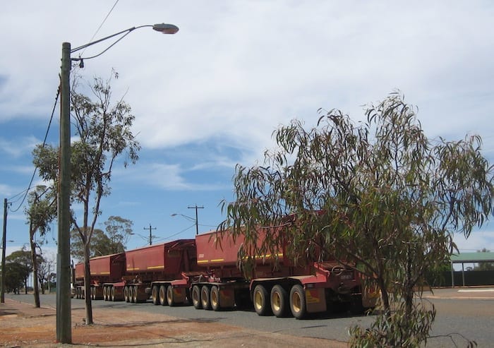 The mining never stops in Western Australia. Menzies, Golden Quest Discovery Trail.