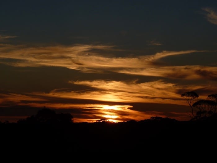 Sunset at Niagara Dam. Golden Quest Discovery Trail.