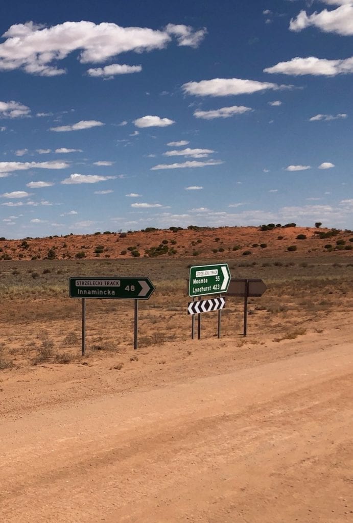 The turnoff to Innamincka. Tibooburra To Innamincka.