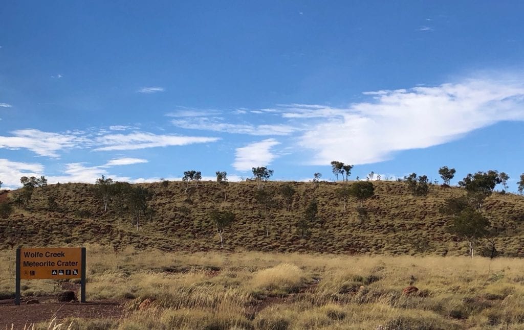 The crater rim from the carpark at Wolfe Creek Meteorite Crater.